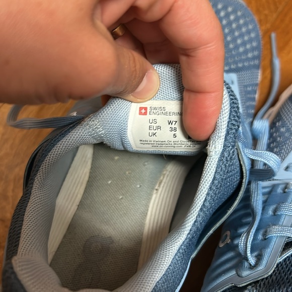 On cloud - Picture 4 of 5